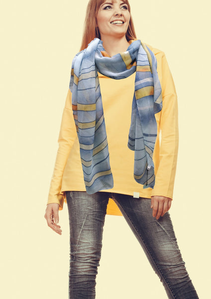SC052 Swirls scarf.
